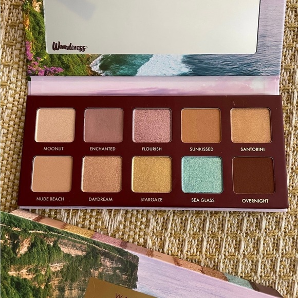 Brand-new makeup bundle, never used - Picture 4 of 6